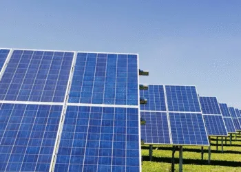 EEUU descubre dispositivos de comunicación no autorizados en convertidores chinos de paneles solares