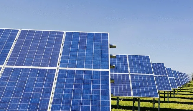 EEUU descubre dispositivos de comunicación no autorizados en convertidores chinos de paneles solares