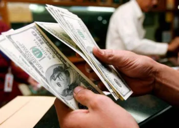 Centroamérica en alerta por impuesto del 5 % a remesas propuesto en EEUU