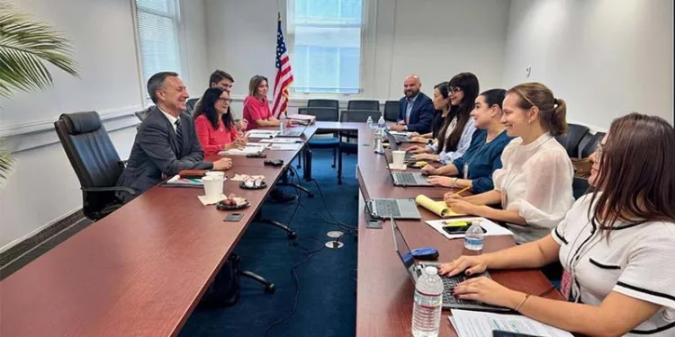 Costa Rica negocia con EEUU los aranceles impuestos por Trump