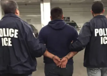 Guatemalteco es detenido por ICE tras ser retornado a EEUU por orden judicial