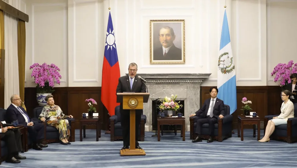 ¿Cuáles son los acuerdos firmados por Guatemala y Taiwán en la visita oficial de Bernardo Arévalo?