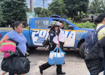 Evacuaciones y suspensión de clases por aumento de actividad del Volcán de Fuego en Guatemala