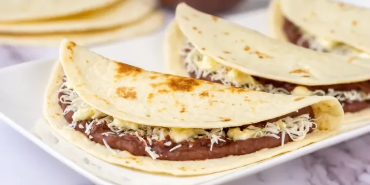 Baleadas para el alma: Honduras celebra su Día Nacional con sabor, tradición y orgullo