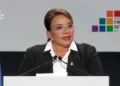 Xiomara Castro arremete en discurso contra el sistema financiero global