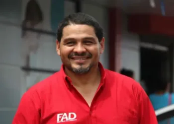Panamá otorga salvoconducto a sindicalista de la construcción tras recibir asilo político de Bolivia