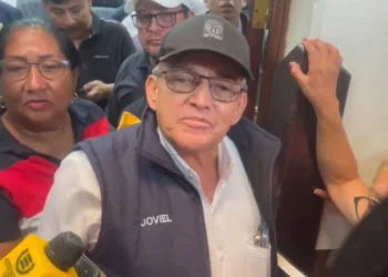 Guatemala: Maestro sindicalista que lleva 17 años sin dar clases y promueve huelgas denuncia a tres diputados por amenazas y calumnias