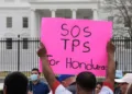 Corte de Estados Unidos define hoy el futuro del TPS para Honduras, Nicaragua y Nepal