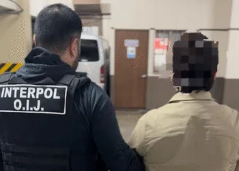 Capturan en Costa Rica a guatemalteco acusado de fraude y malversación