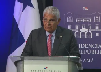 Presidente de Panamá aclara relación con Asamblea y niega componendas con diputados