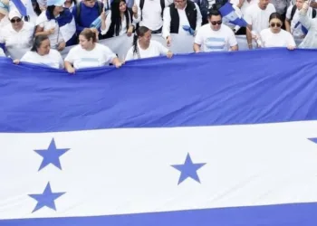 Miles de hondureños se preparan para participar este sábado en la caminata por la paz