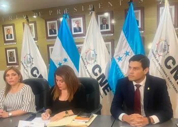 Consejo Electoral de Honduras enfrenta nueva tensión por aprobación de observadores