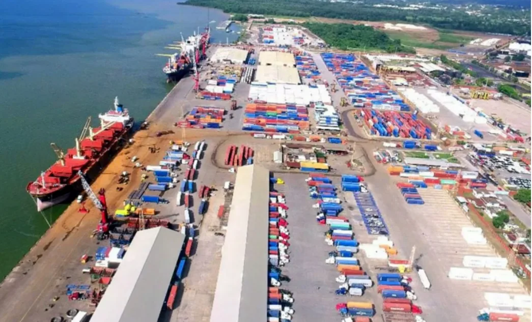 Huelga en Puerto Santo Tomás de Castilla continúa, golpea comercio exterior y provoca rechazo empresarial en Guatemala