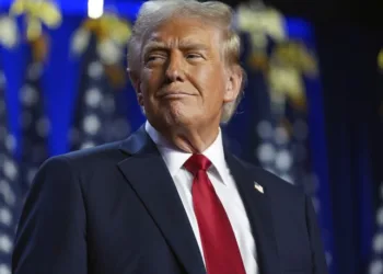 DONALD TRUMP