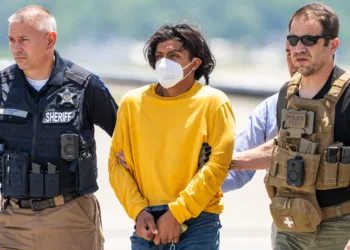 Salvadoreño recibe condena perpetua en EEUU por asesinato citado por Trump en su discurso contra la migración