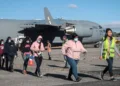 Vuelos con salvadoreños deportados desde EE UU se disparan: 107 en 7 meses, el doble que en 2023