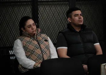 Jueza guatemalteca envía a juicio a pareja por sonado crimen de una joven; acusada alegaba “homicidio por impulso emocional”