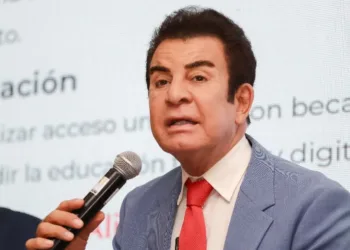 Honduras está secuestrada por crimen organizado disfrazado de ideología, dice candidato presidencial liberal