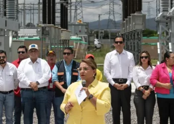 Presidenta defiende mejoras energéticas en Honduras pese a crisis de apagones