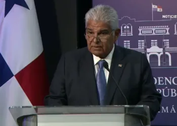 Presidente panameño aclara que no restablecerá las relaciones diplomáticas con Venezuela