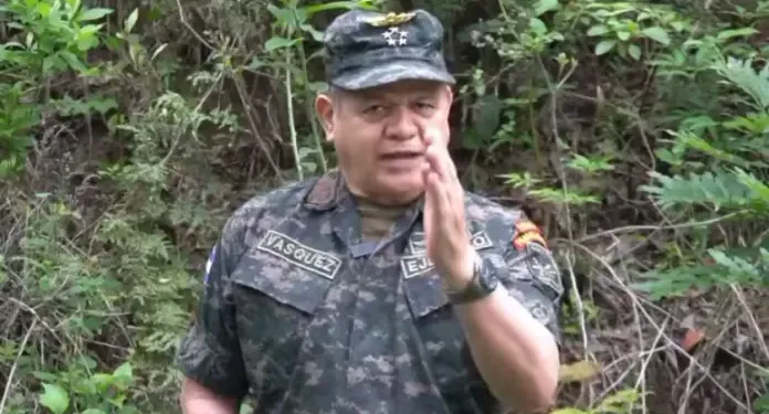 Honduras aumenta recompensa de más de $1.1 millones por general retirado prófugo