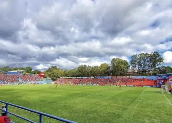 Guatemala limitará venta de boletos a 5,000 para próximos partido de su selección en estadio El Trébol