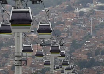 Construcción de metrocable en San Salvador inicia en octubre, según el gobierno