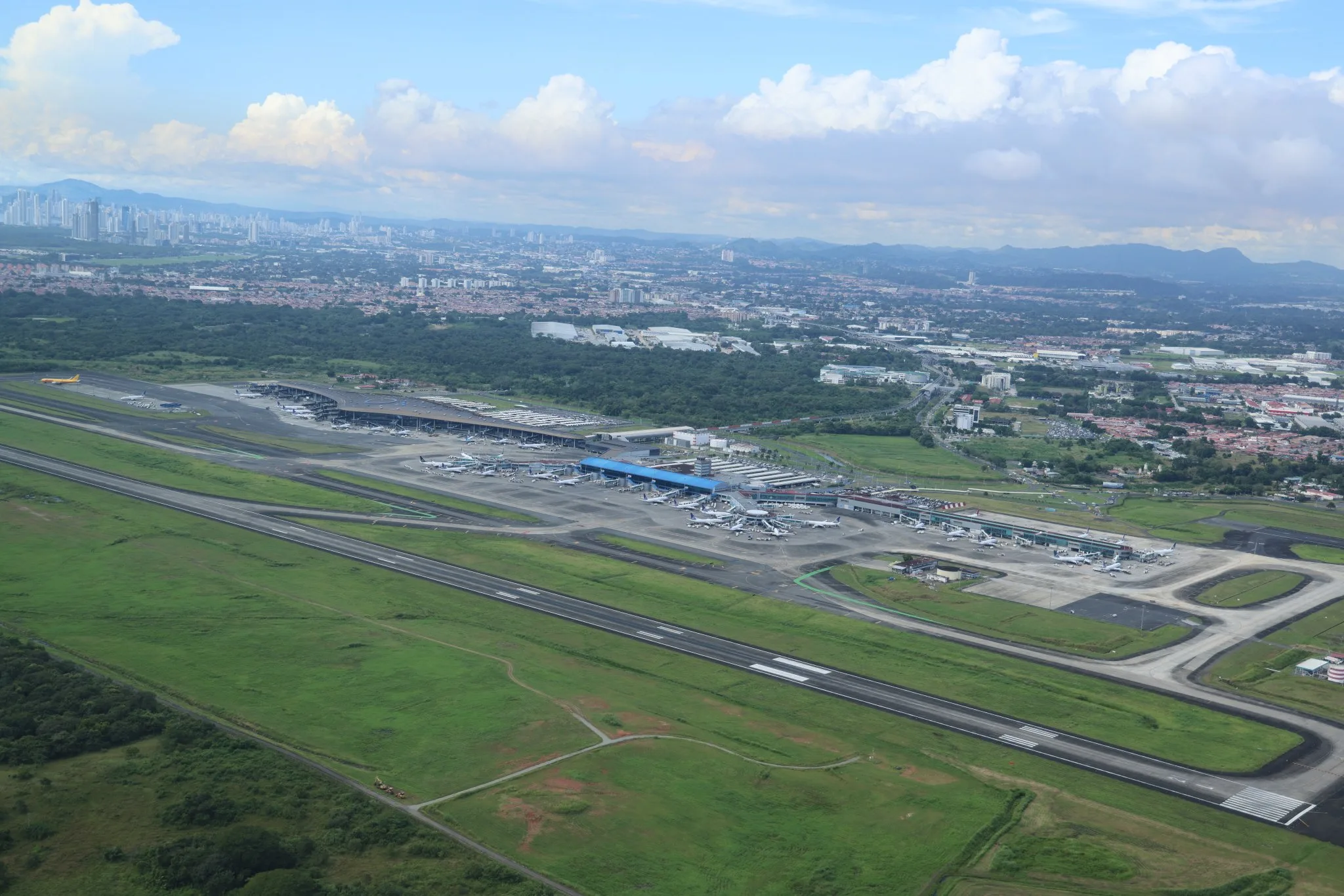 Aeropuerto de Tocumen en Panamá lidera el tráfico aéreo de Centroamérica en 2025 con un crecimiento del 8 %