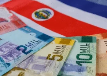 Inflación en Costa Rica cae -1 % interanual y suma tres años a la baja