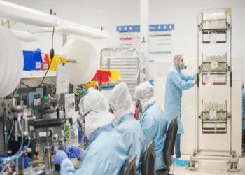 Exportaciones de Costa Rica crecen 16 % y alcanzan $15,036 millones en 2025