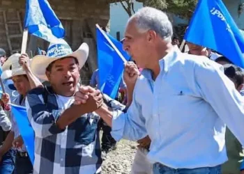 Honduras: Presidenciable nacionalista inicia gira en Lempira y promete kits de maquinaria para caminos productivos