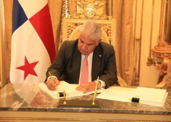 Presidente de Panamá sanciona Ley del Presupuesto 2026 con inversión récord de $11 mil millones en obras públicas y programas sociales