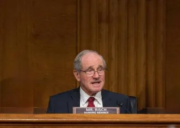 Senador EEUU propone ley para sancionar a China si agrede a Taiwán