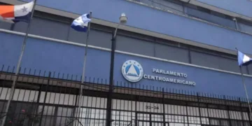 Diputados salvadoreños en el PARLACEN seguirán en funciones hasta 2031 pese a retiro del país