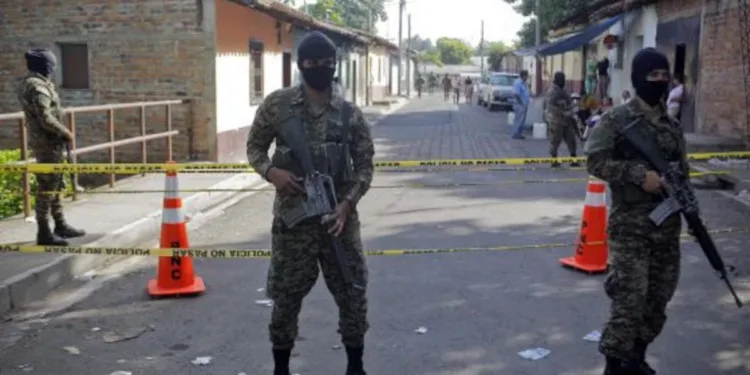 Régimen de excepción en El Salvador: autoridades registran 117 pandilleros muertos en enfrentamientos con la policía