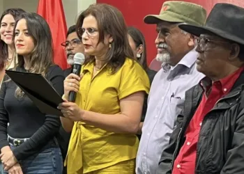 Honduras: Candidata oficialista encabeza campaña contra consejera electoral en medio de presunto complot a los comicios