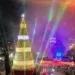 El nuevo árbol de Navidad más grande de El Salvador se retrasó y obligan a reinstalar la estructura clásica
