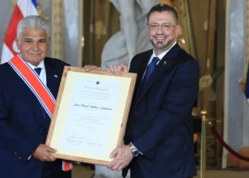 Presidentes de Panamá y Costa Rica se comprometen en San José a reforzar cooperación bilateral