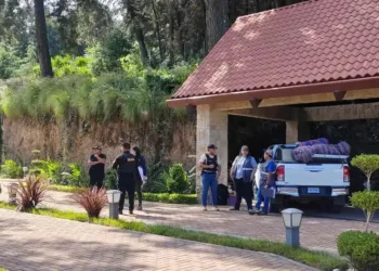 Carretera millonaria habría beneficiado lujosa propiedad del expresidente guatemalteco Giammattei, según Fiscalía