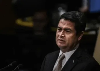 Congresista estadounidense pide a Trump no indultar a expresidente hondureño condenado por narcotráfico
