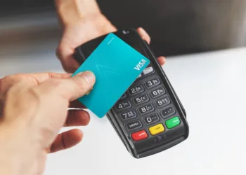 Pagos sin contacto avanzan en Centroamérica: Panamá lidera con una penetración del 90 %
