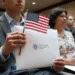 EEUU endurece medidas y ordena frenar todos los trámites migratorios de ciudadanos de 19 países