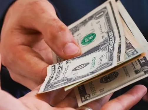 Panamá desembolsará más de $157 millones en la bonificación salarial navideña para empleados estatales