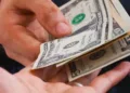Panamá desembolsará más de $157 millones en la bonificación salarial navideña para empleados estatales