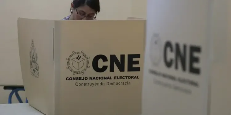 Consejo Anticorrupción de Honduras realiza conteo independiente de actas electorales