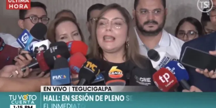 Presidenta del Consejo Electoral de Honduras rechaza argumentos de fraude después que mandataria desconociera resultados de comicios generales