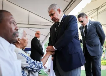 Presidente de Panamá participa en funeral de capitán de la Policía fallecido en servicio