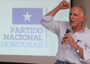 El gran reto de “Papi a la orden”, gobernar una Honduras fragmentada, empobrecida y sumida en violencia