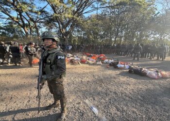 Ejército guatemalteco toma control de centros penitenciarios y rompe comunicación entre pandillas