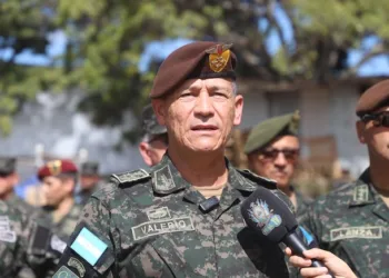 Las Fuerzas Armadas de Honduras reafirman respaldo a declaratoria del CNE y defiende alternancia presidencial